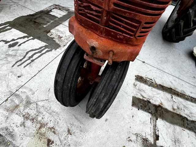 Image of Farmall H equipment image 2