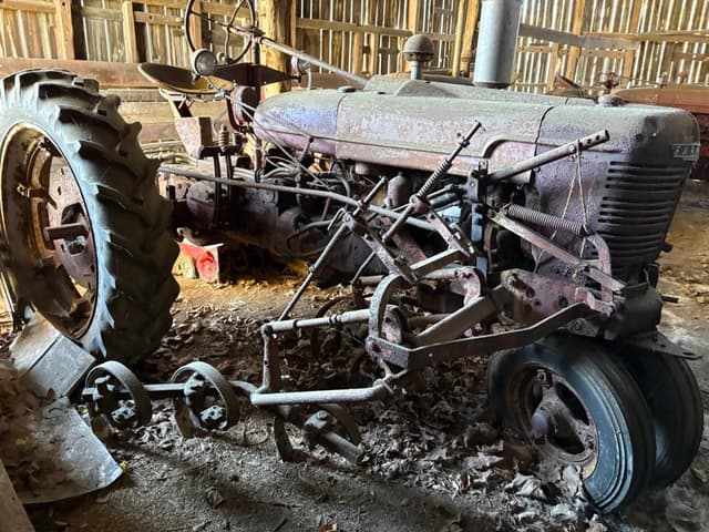 Image of Farmall H equipment image 4