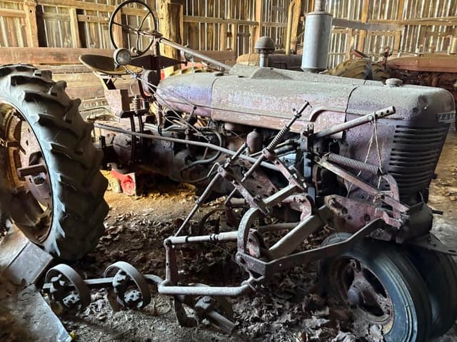 Image of Farmall H equipment image 3