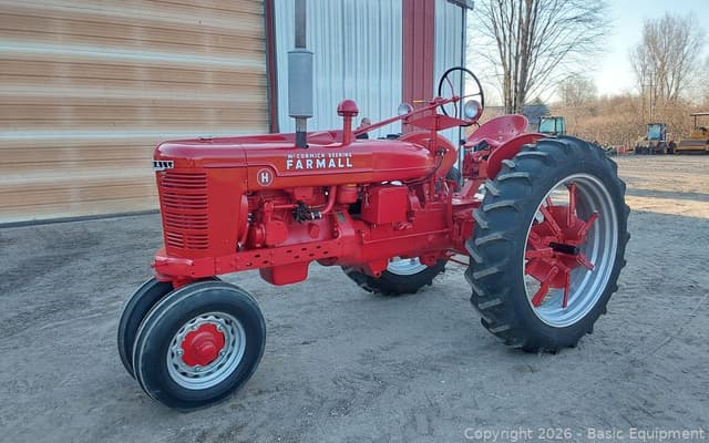 Image of Farmall H equipment image 1