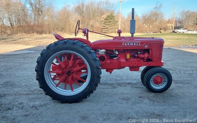 Image of Farmall H equipment image 4