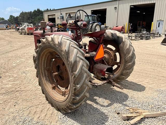 Image of Farmall H equipment image 4