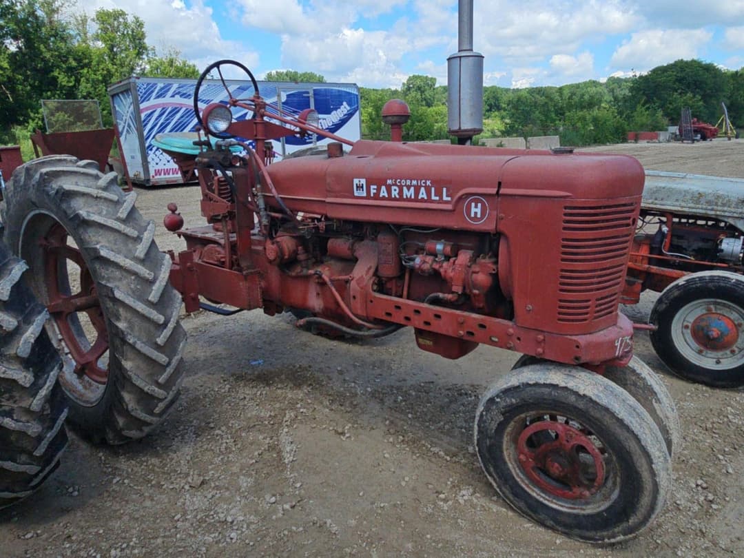 Image of Farmall H Primary image