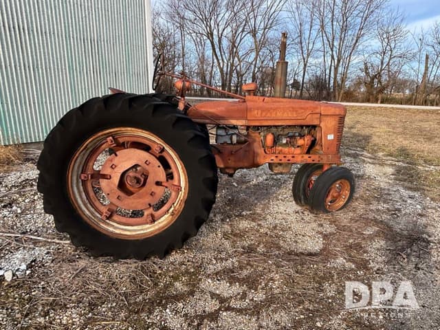 Image of Farmall H equipment image 2