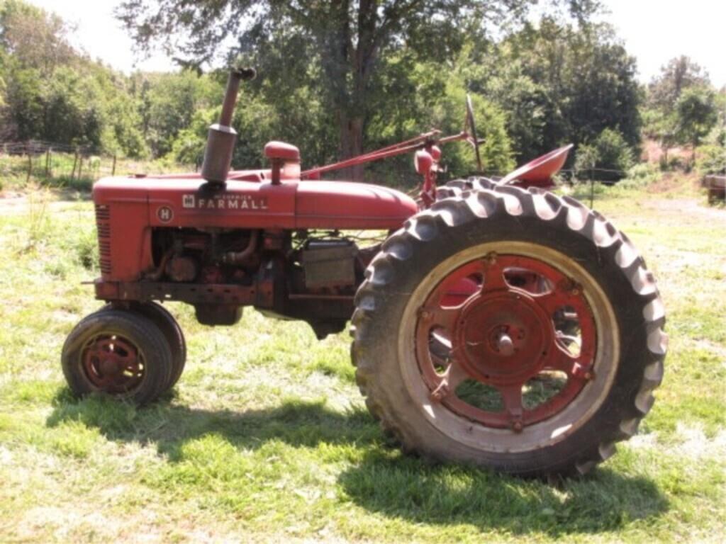 Image of Farmall H Primary image