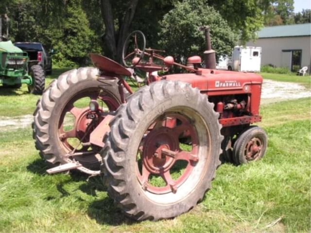 Image of Farmall H equipment image 4