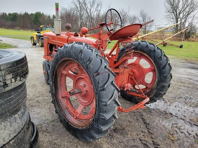 Image of Farmall H equipment image 3