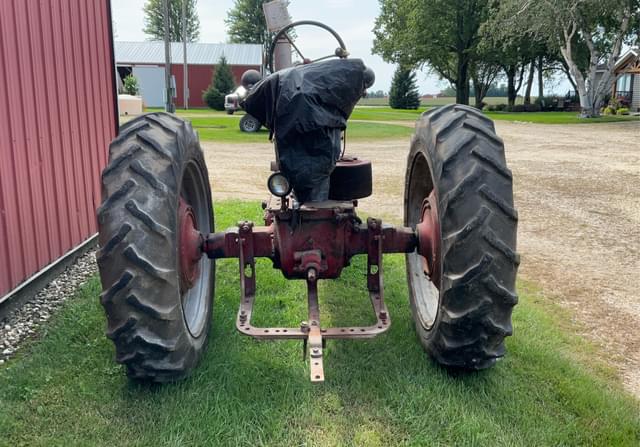 Image of Farmall H equipment image 4