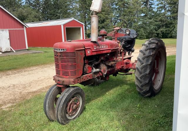 Image of Farmall H equipment image 1