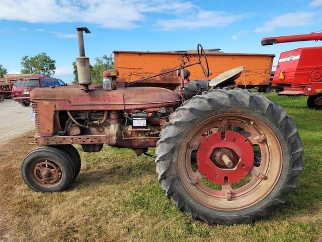 Image of Farmall H equipment image 1