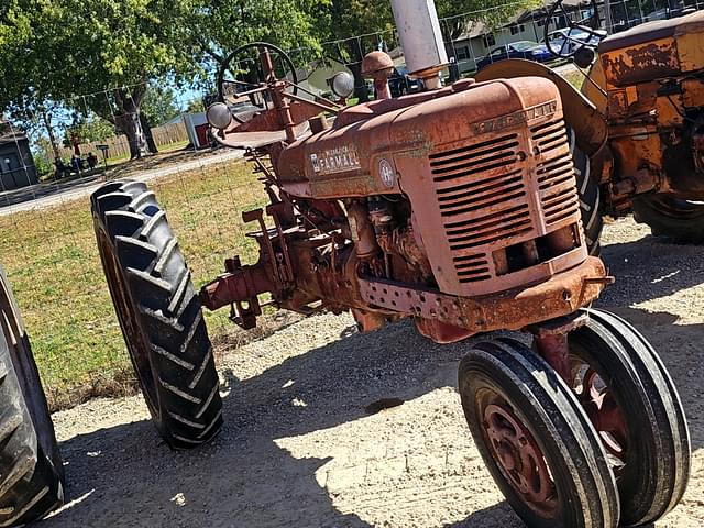 Image of Farmall H equipment image 1