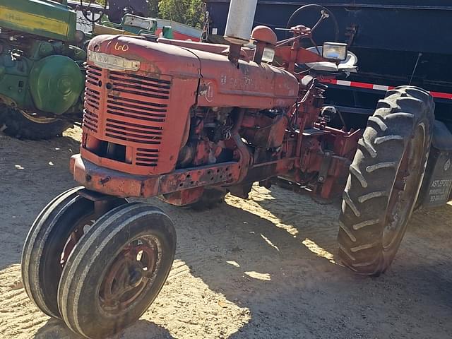 Image of Farmall H equipment image 1