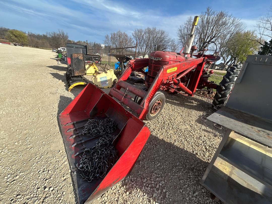 Image of Farmall H Primary image