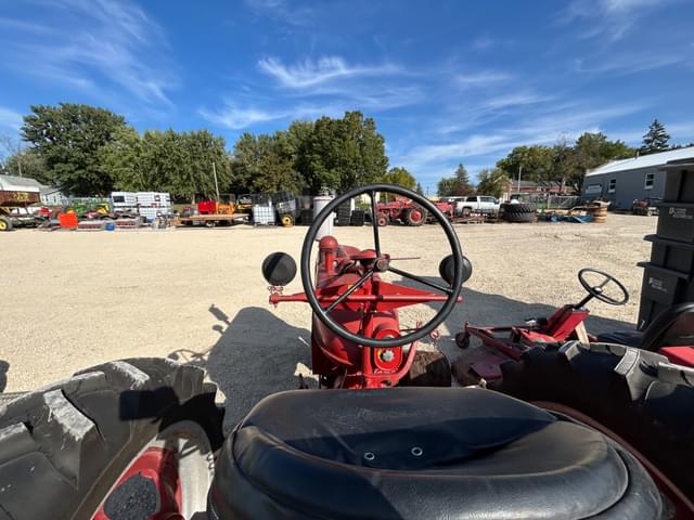 Image of Farmall H equipment image 4