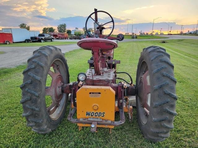 Image of Farmall H equipment image 3