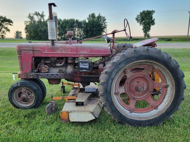 Image of Farmall H equipment image 1