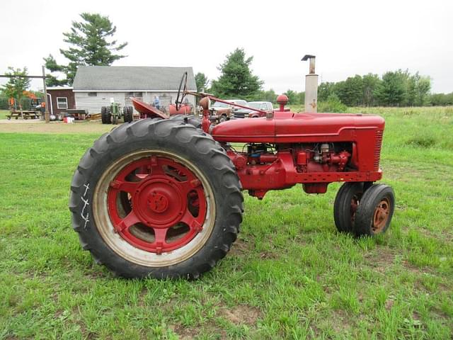 Image of Farmall H equipment image 3