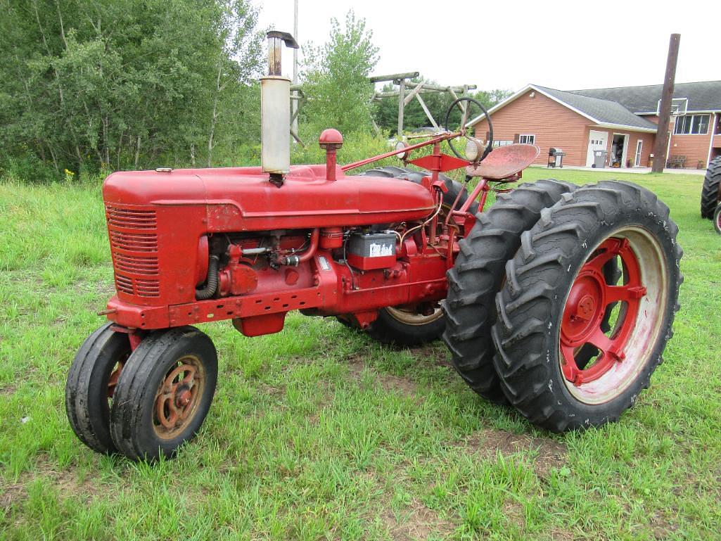 Image of Farmall H Primary image