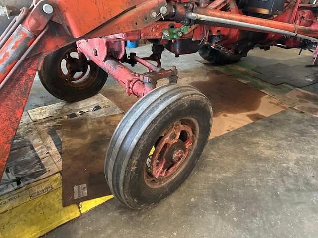 Image of Farmall H equipment image 3