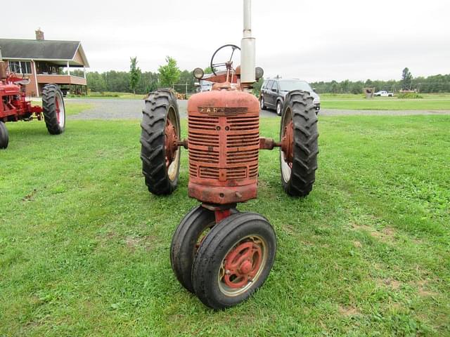 Image of Farmall H equipment image 1