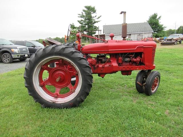 Image of Farmall H equipment image 3