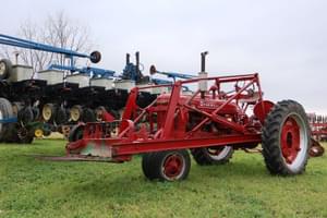 Farmall H Image