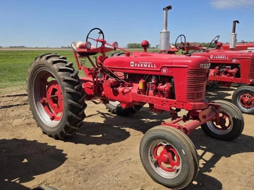 Farmall H Equipment Image0