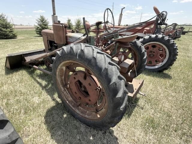 Image of Farmall H equipment image 4