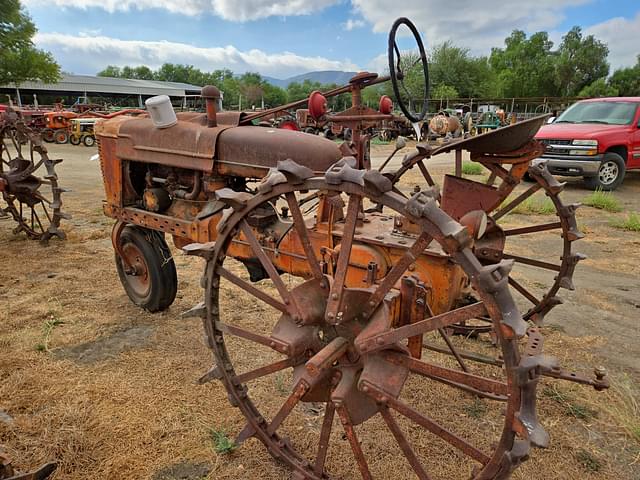 Image of Farmall H equipment image 1