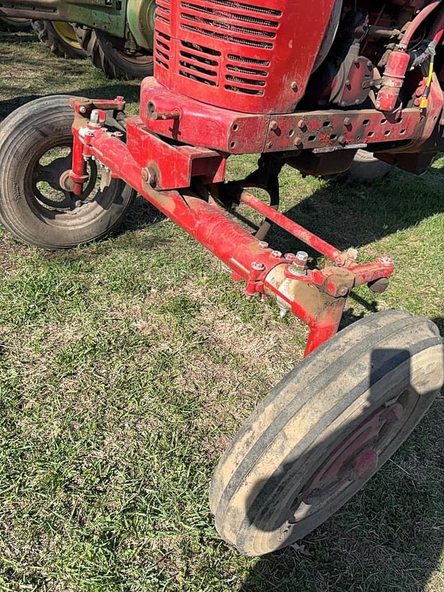 Image of Farmall H equipment image 4