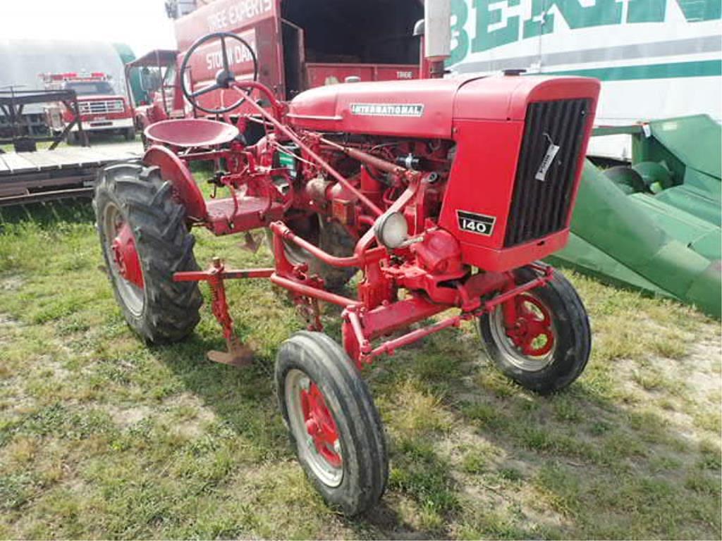 Farmall 140 Tractors Less than 40 HP for Sale | Tractor Zoom