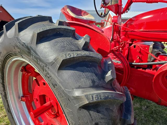 Image of Farmall Super M equipment image 3