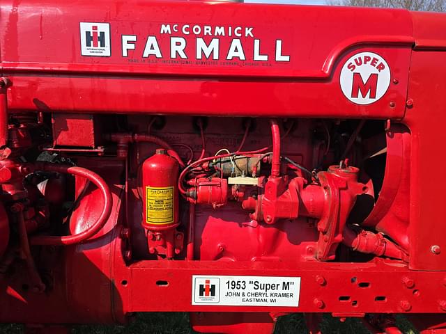 Image of Farmall Super M equipment image 2