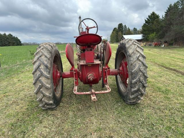 Image of Farmall M equipment image 4