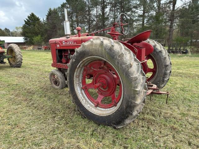 Image of Farmall M equipment image 3