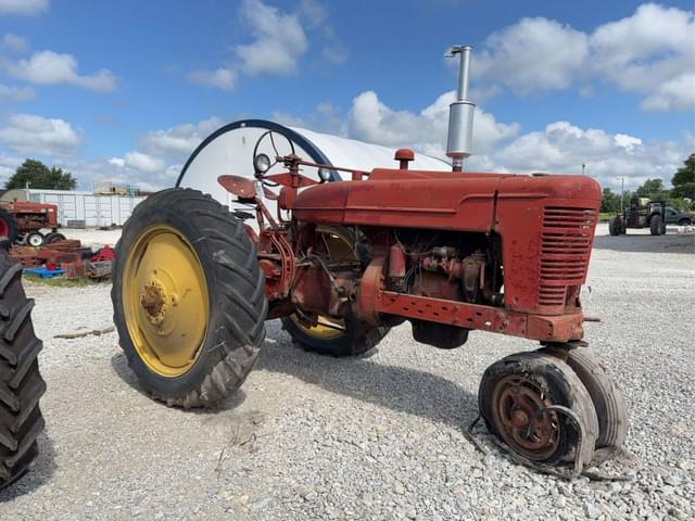Image of Farmall M equipment image 4