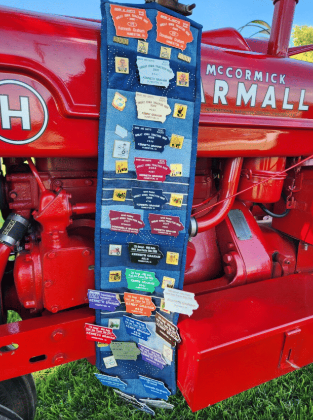 Image of Farmall M equipment image 2