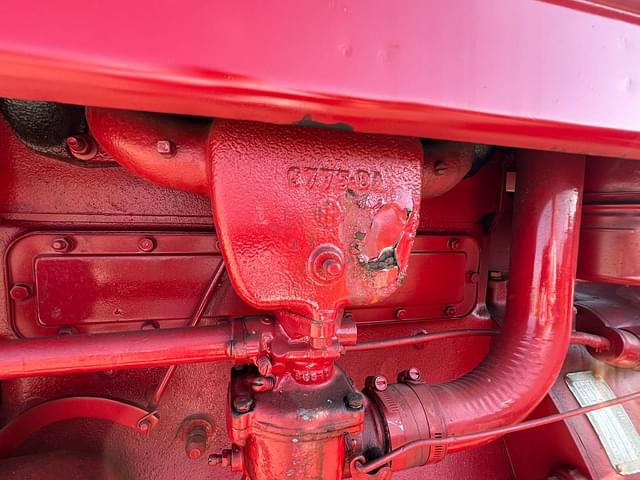 Image of Farmall M equipment image 1