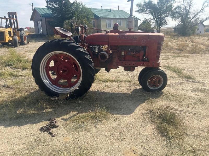 Image of Farmall M Image 0