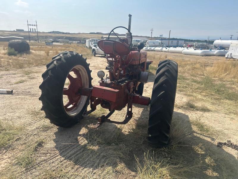 Image of Farmall M Image 1