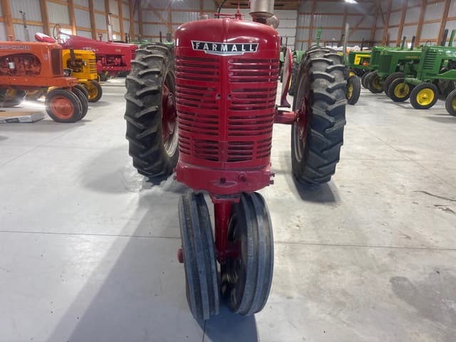 Image of Farmall M equipment image 2