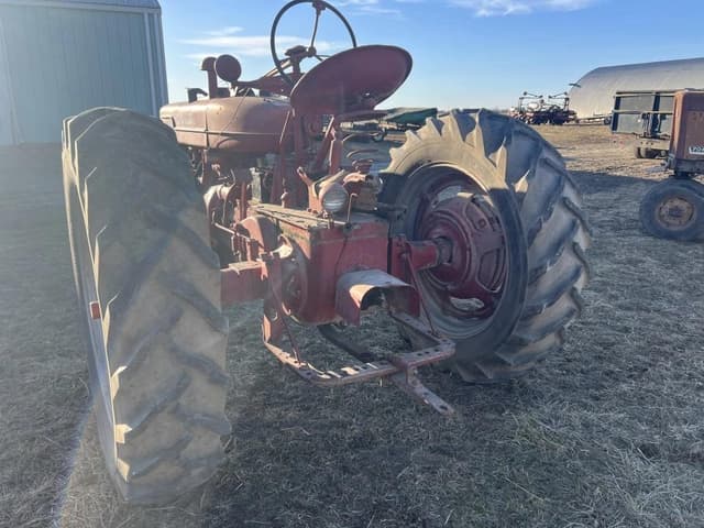 Image of Farmall Super M equipment image 4