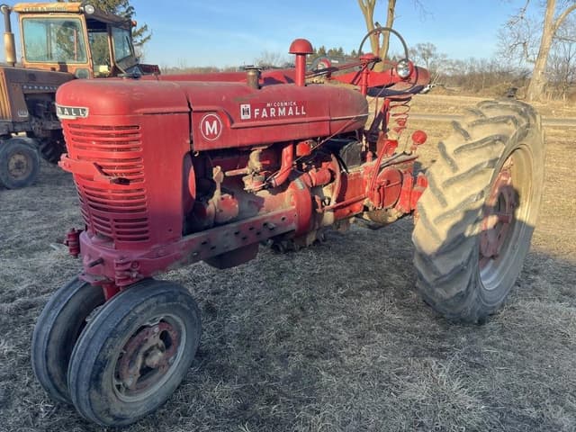 Image of Farmall Super M equipment image 1