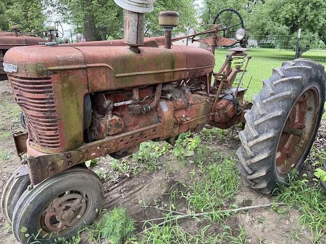 Image of Farmall M equipment image 3