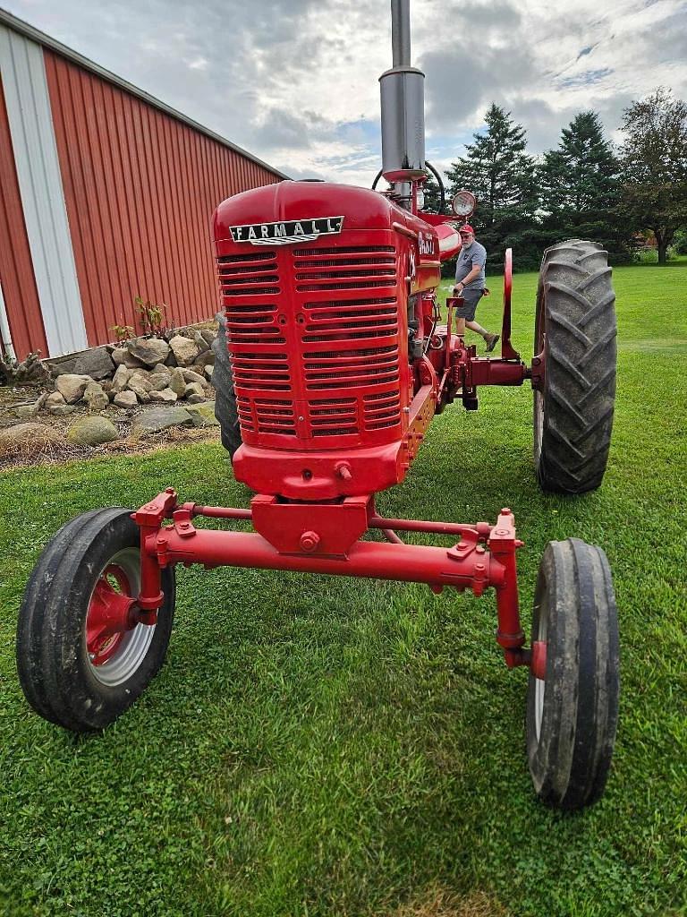 Image of Farmall M Image 1
