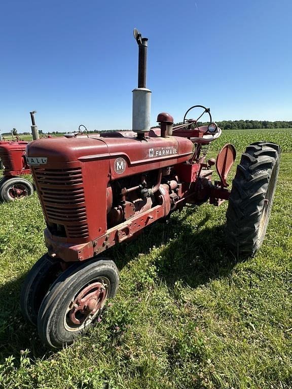 Image of Farmall M equipment image 2