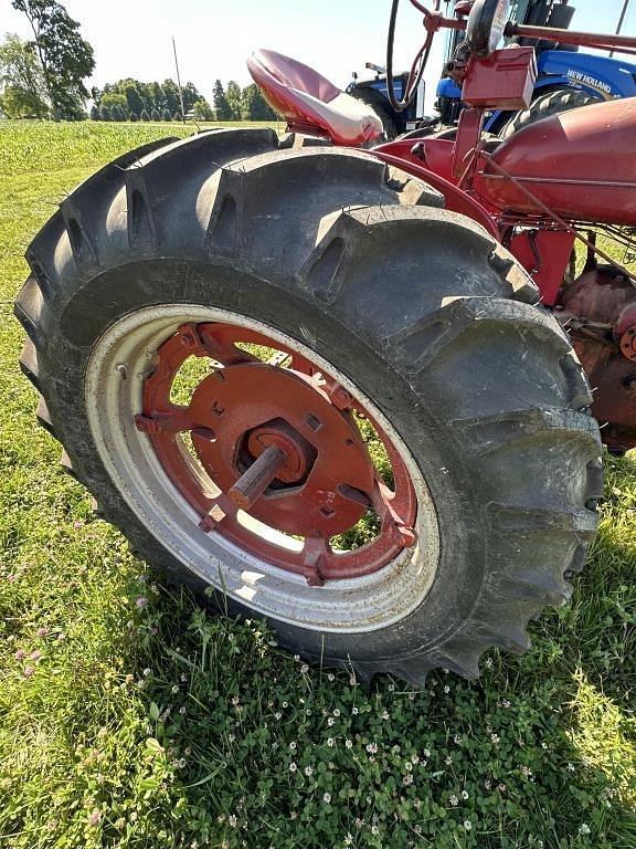 Image of Farmall M equipment image 4