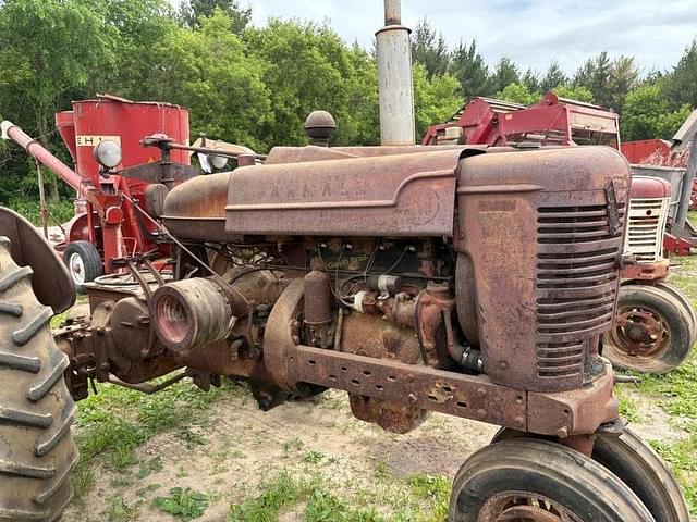 Image of Farmall M equipment image 3