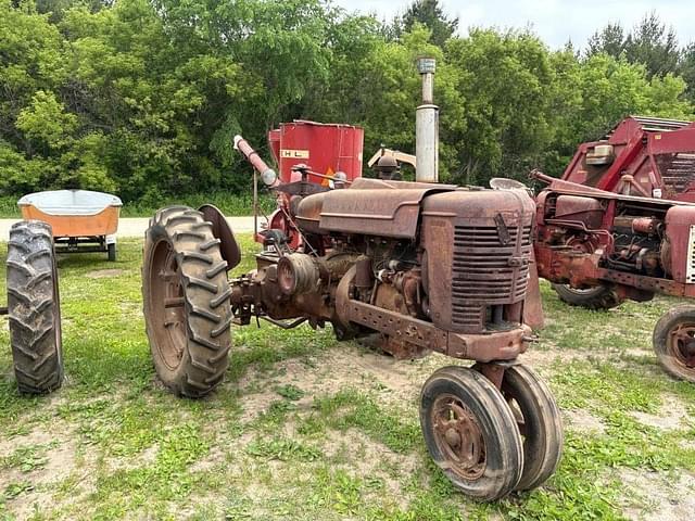 Image of Farmall M equipment image 2