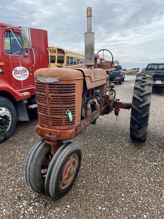 Image of Farmall M Image 1